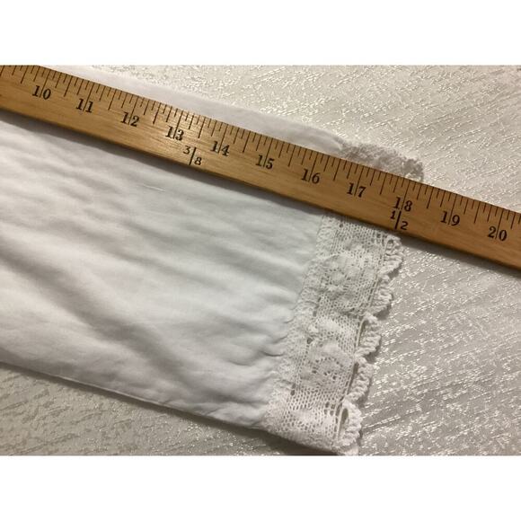 Kleen white lace-trimmed collar pin-tuck details on front tie Back XL white - Picture 6 of 7